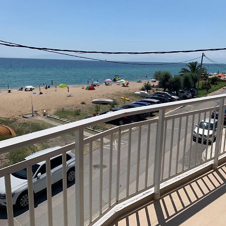 "Breeze" Front To The Sea - Hakidiki Villa Flogita Dış mekan fotoğraf