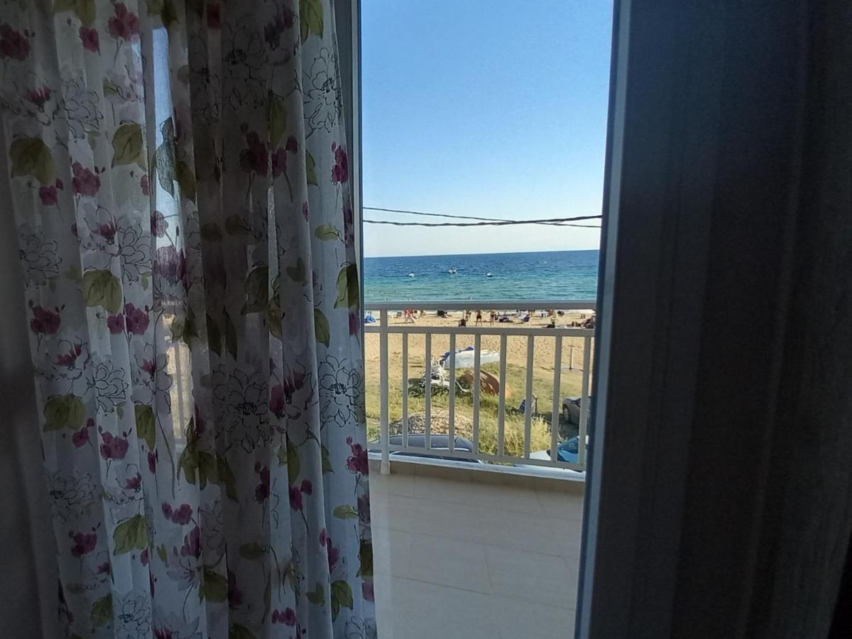 "Breeze" Front To The Sea - Hakidiki Villa Flogita Dış mekan fotoğraf