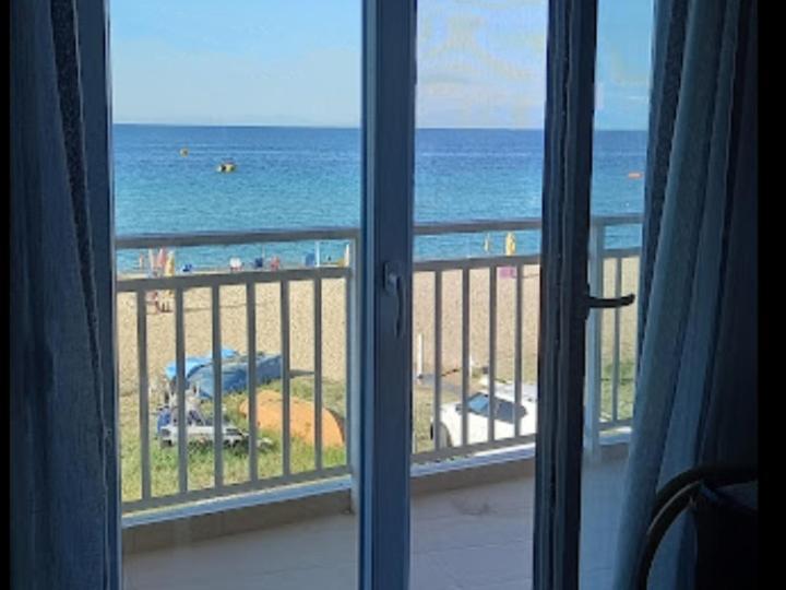 "Breeze" Front To The Sea - Hakidiki Villa Flogita Dış mekan fotoğraf